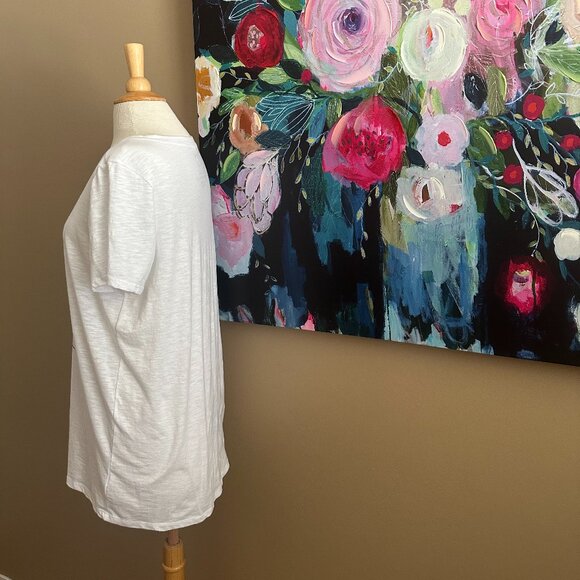 Torrid Slim Fit Graphic Tee “When Life Gives You Curves, Flaunt Them” Size 0 (L) - Picture 4 of 8